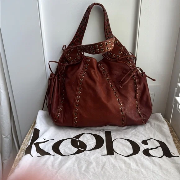 Kooba Leather shoulder bag - Picture 6 of 9